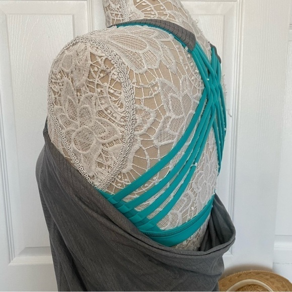 Lululemon Wild Tank Heathered Slate Blue Tropics fabric sweat-wicking size:6 - Picture 11 of 16